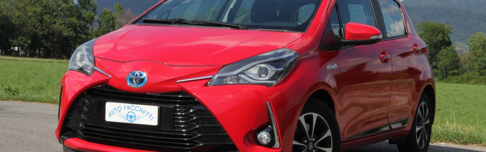 Toyota Yaris 5p 1.5h Lounge HIBRID automatica